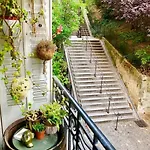 Petit Montmartre Dans Le 20E A Paris