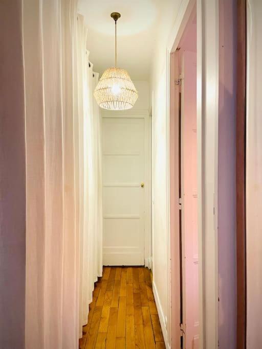 Petit Montmartre Dans Le 20e A Apartment